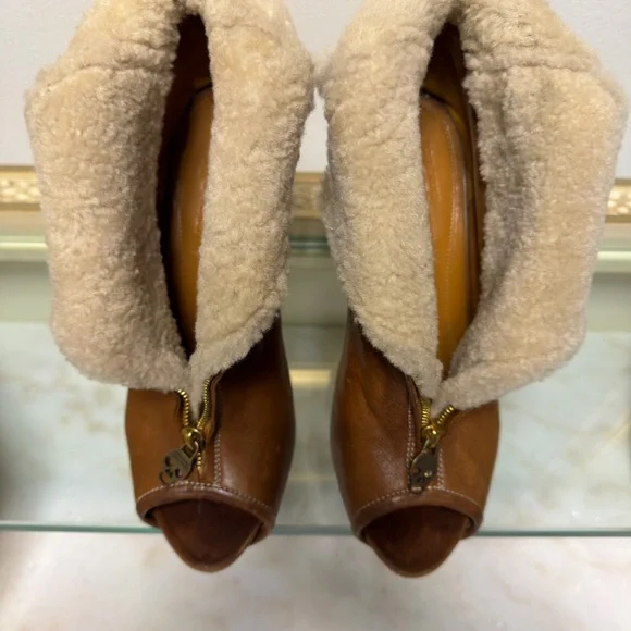 Alexander McQueen Brown Leather Peep-Toe Shearling Ankle Booties - Picture 3 of 7